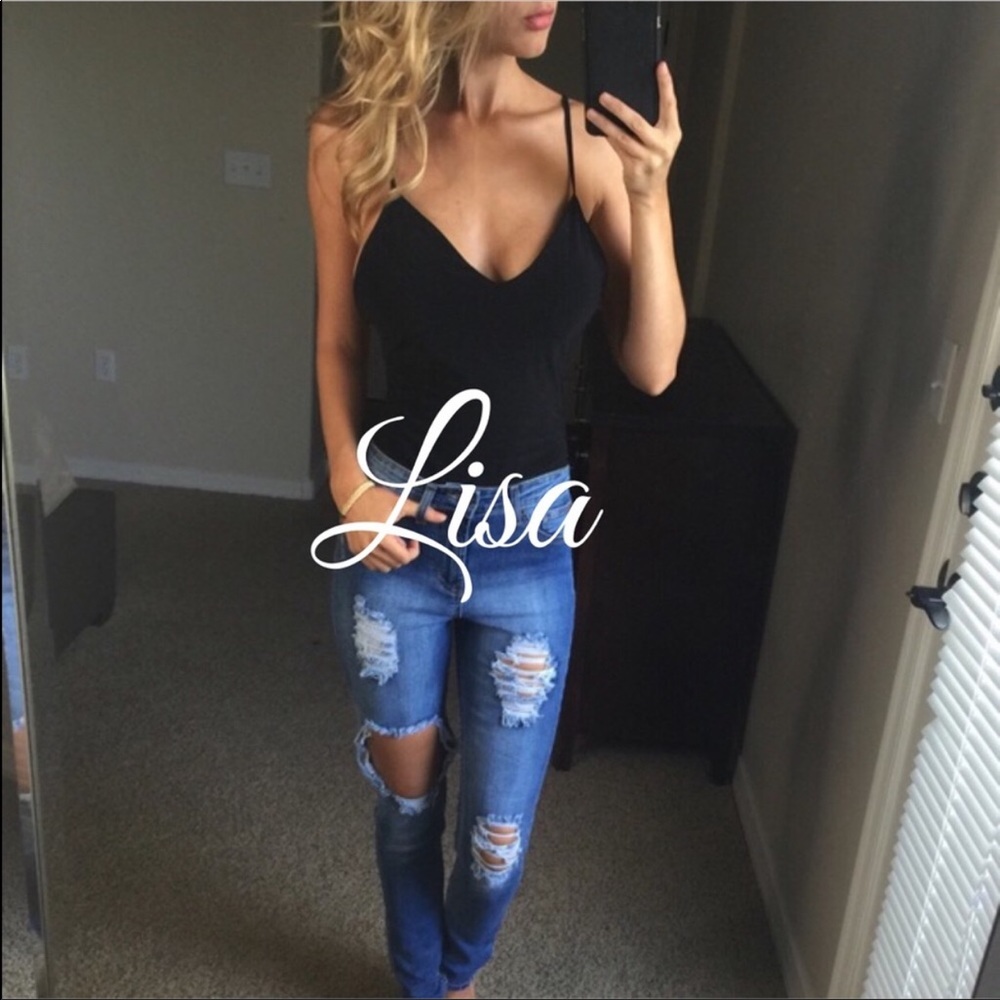 Reposh💞 @tarynluxe distressed jeans